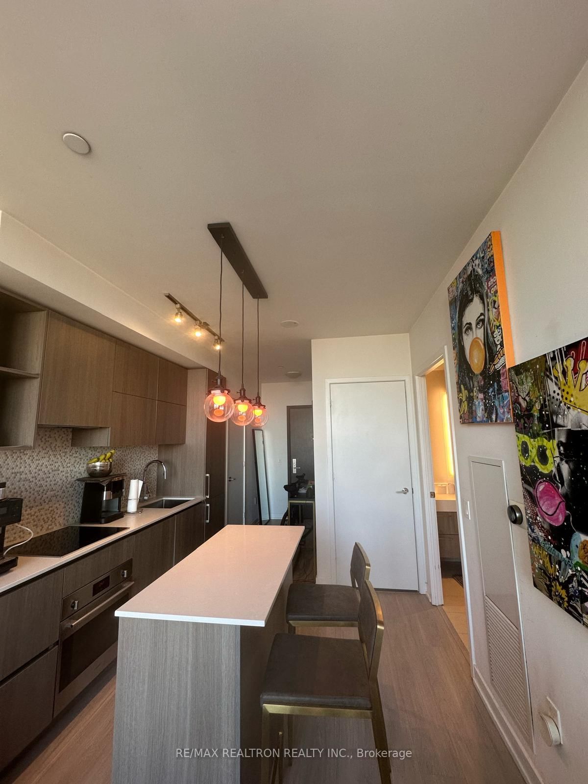 1 Yorkville Ave, unit 3210 for rent