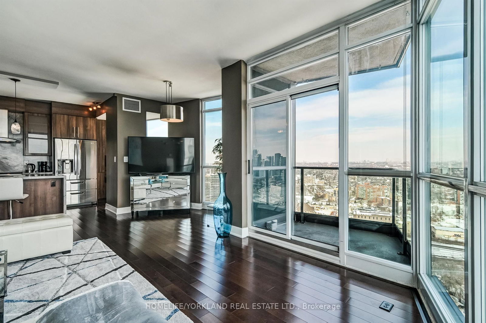 219 Fort York Blvd, unit Lph02 for rent