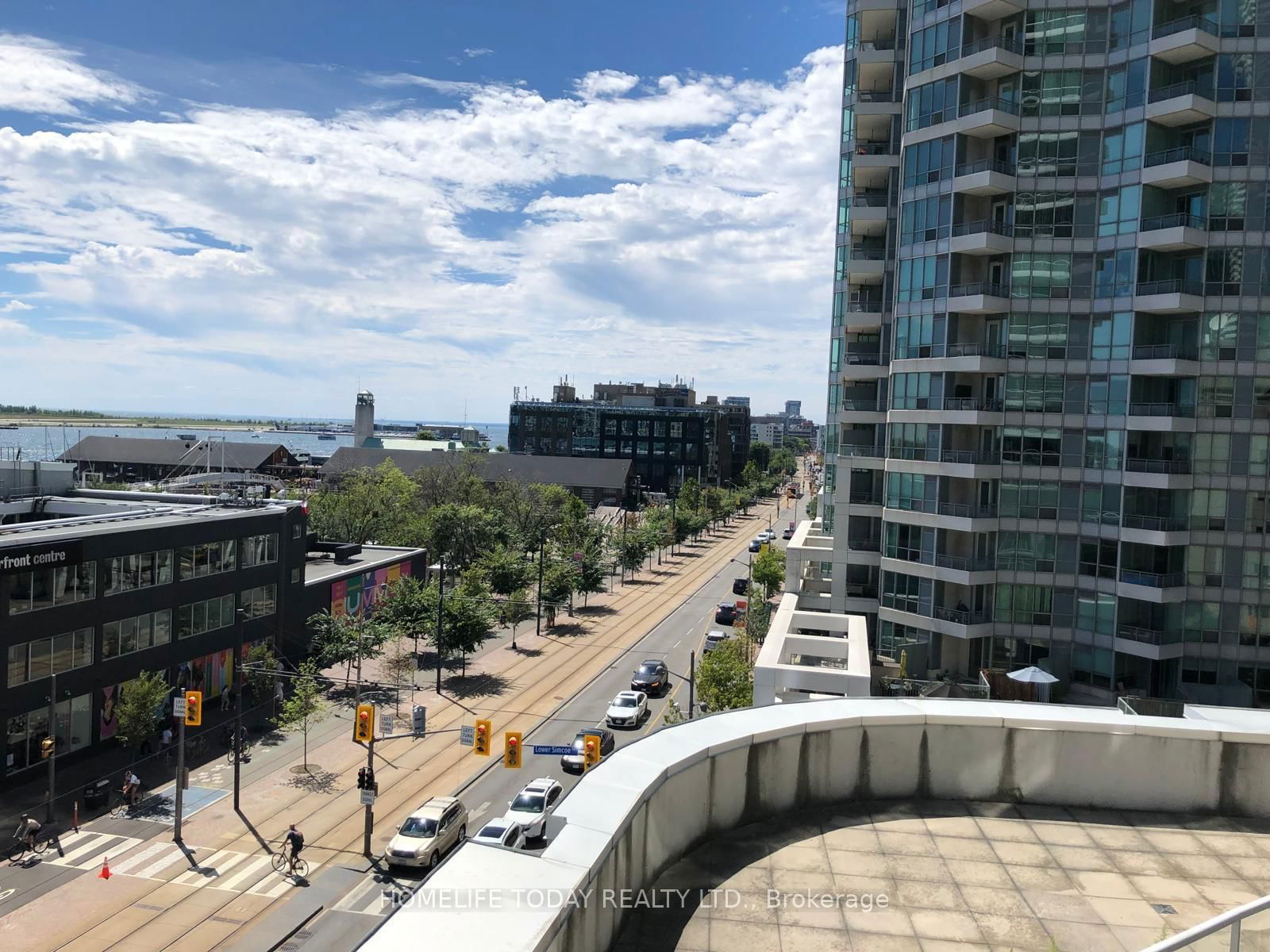 218 Queens Quay W, unit 507 for rent