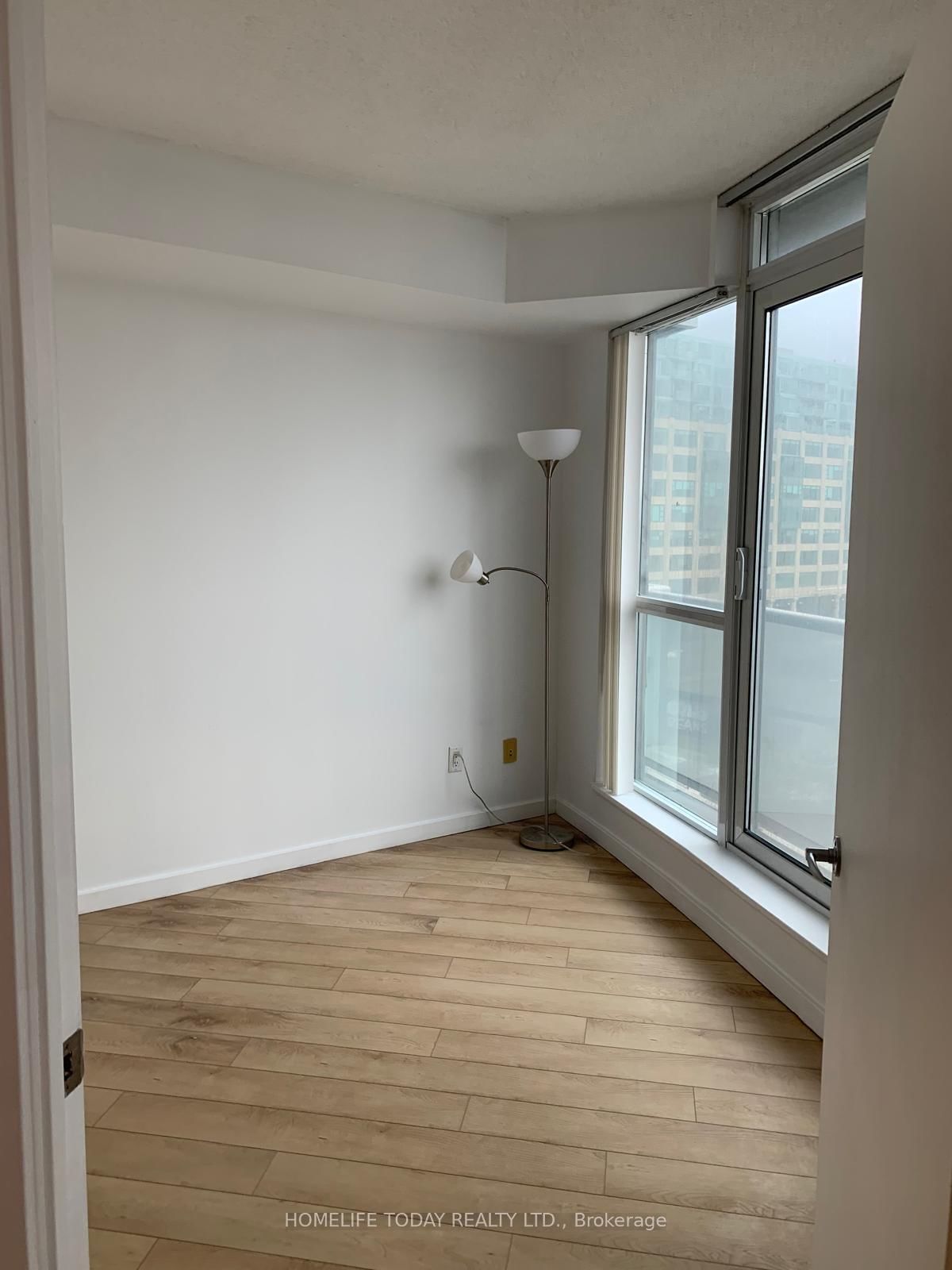 218 Queens Quay W, unit 507 for rent