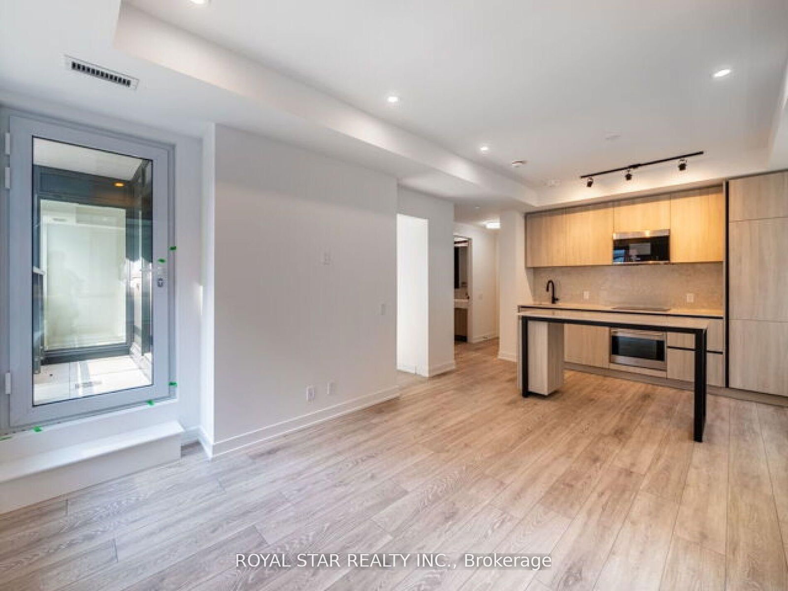 108 Peter St, unit 518 for rent