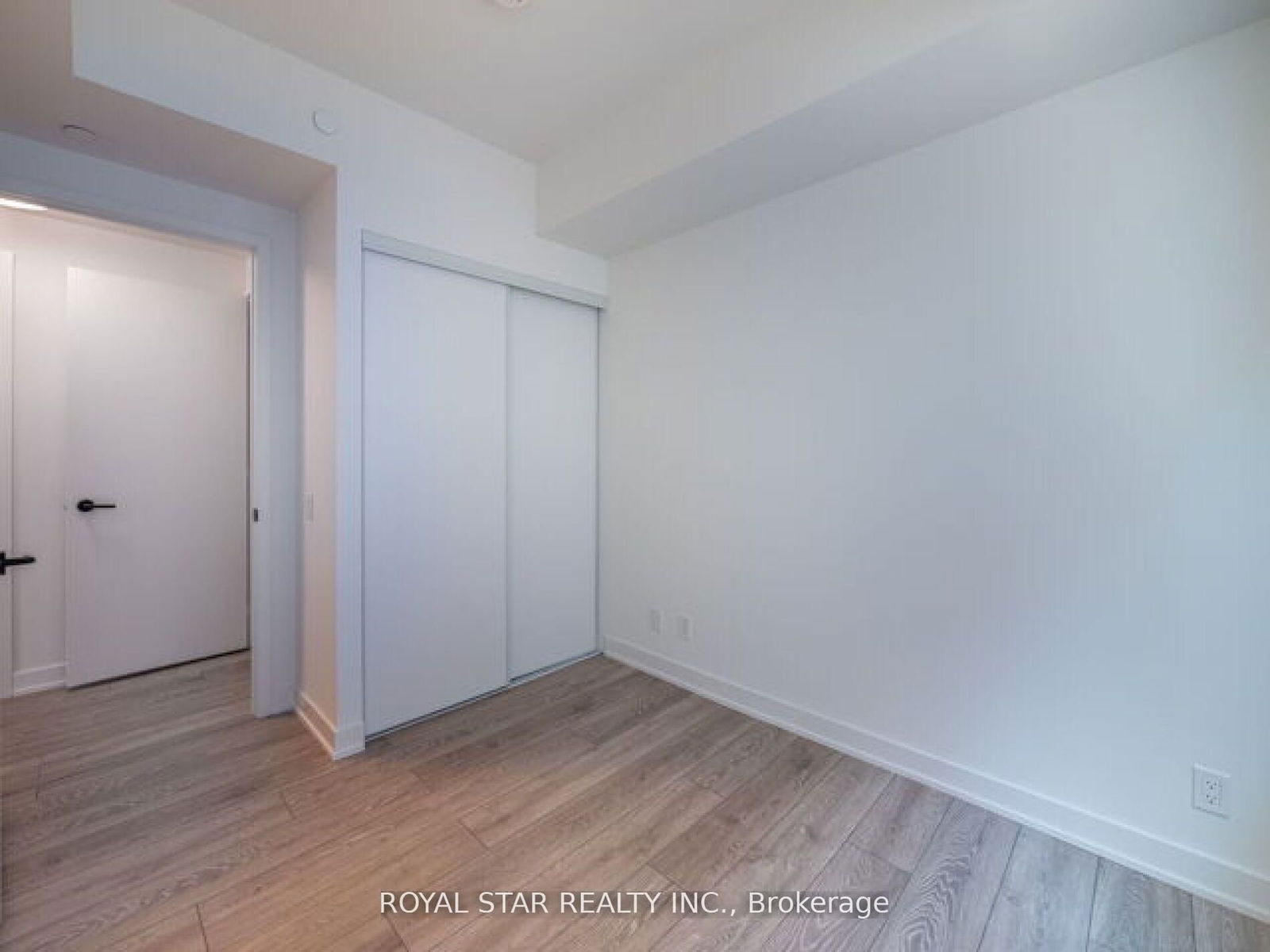 108 Peter St, unit 518 for rent