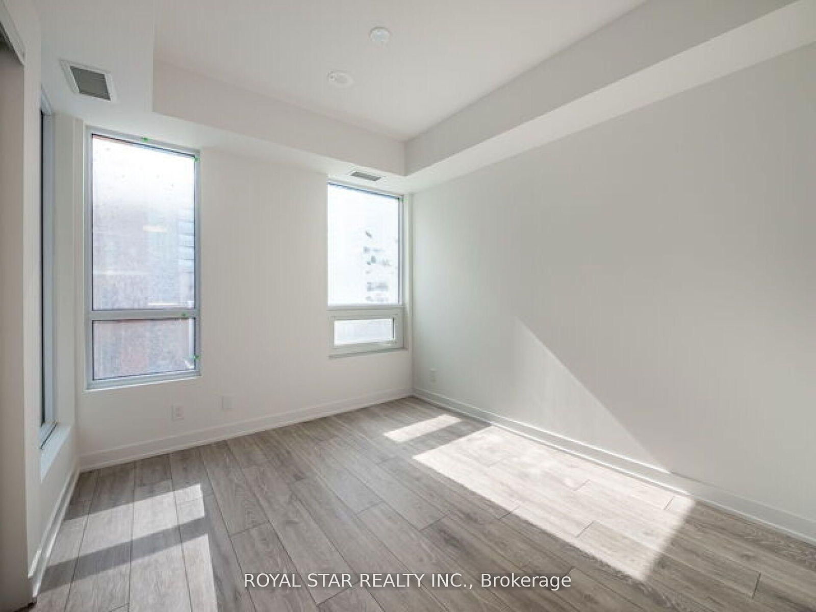 108 Peter St, unit 518 for rent