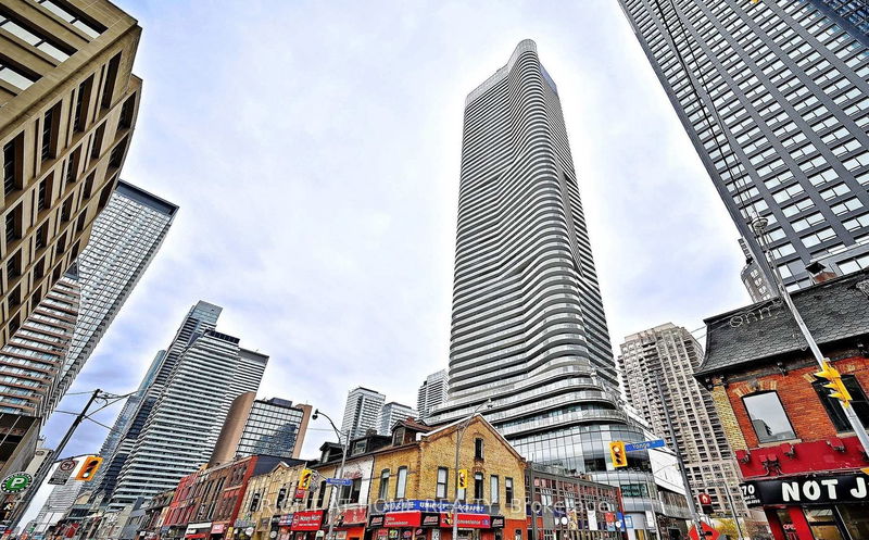 11 wellesley St, unit 3807 for rent