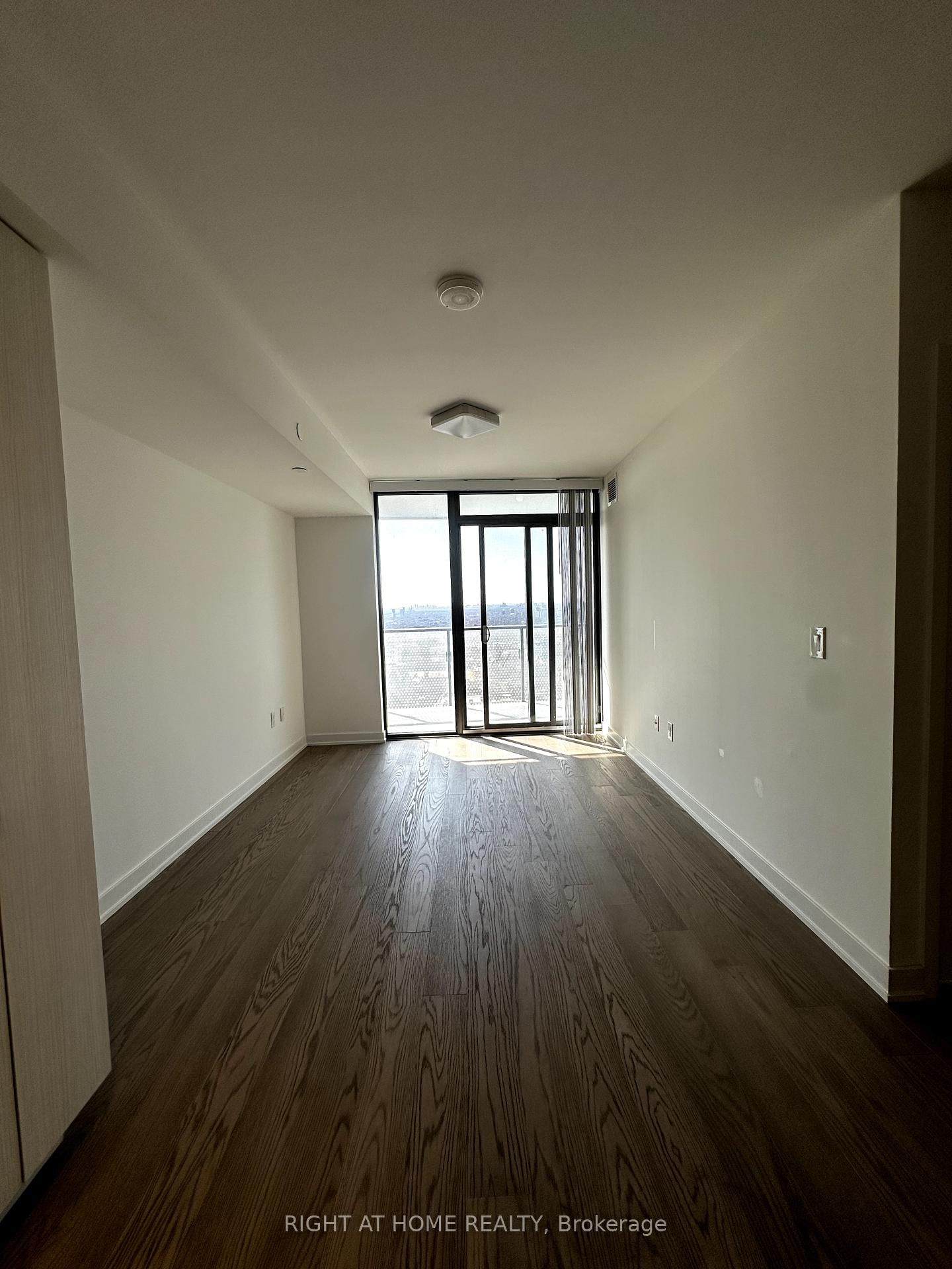 11 wellesley St, unit 3807 for rent