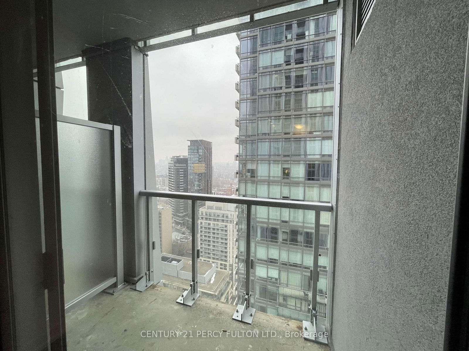 1 Yorkville Ave, unit 2507 for rent