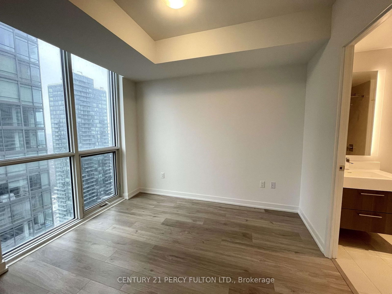 1 Yorkville Ave, unit 2507 for rent