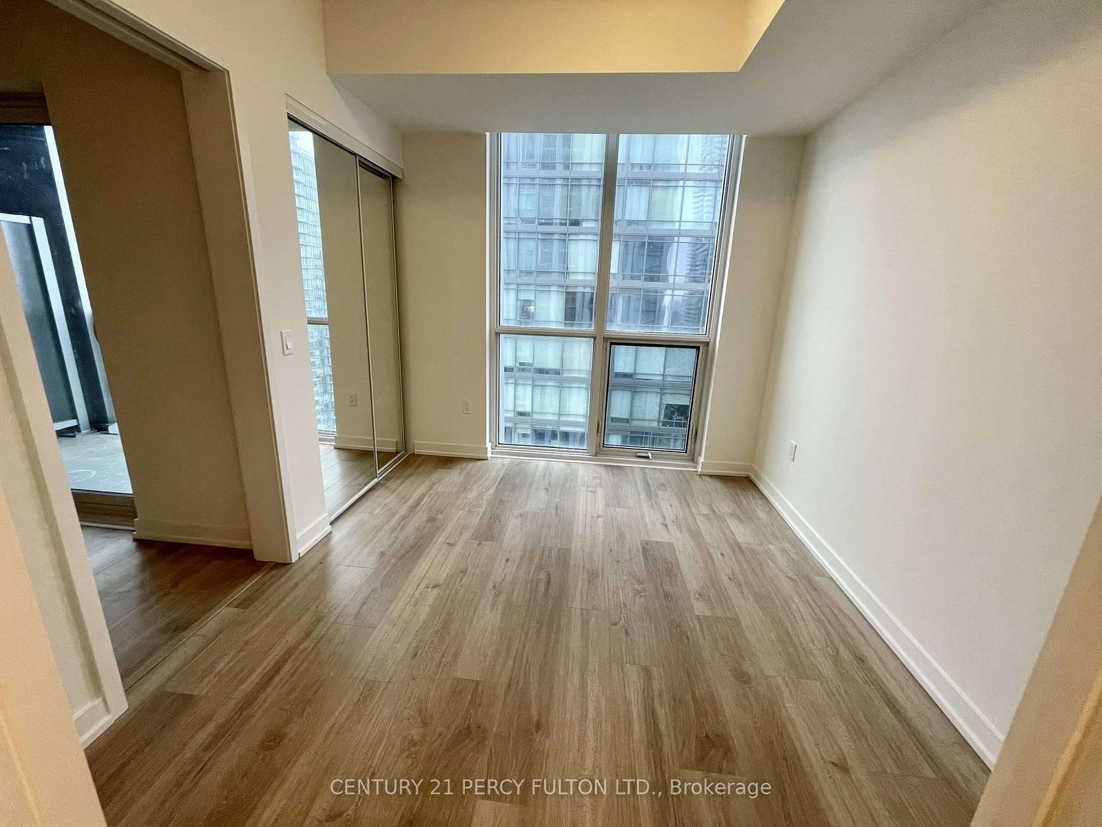 1 Yorkville Ave, unit 2507 for rent