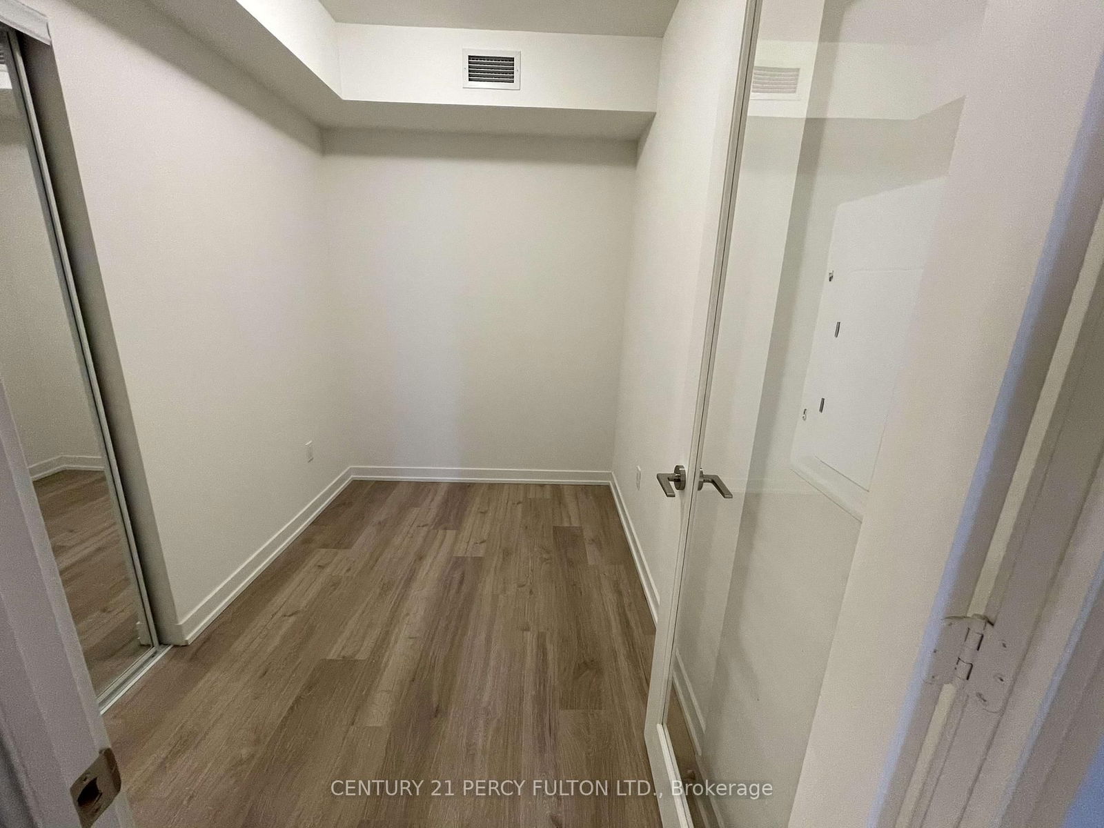 1 Yorkville Ave, unit 2507 for rent