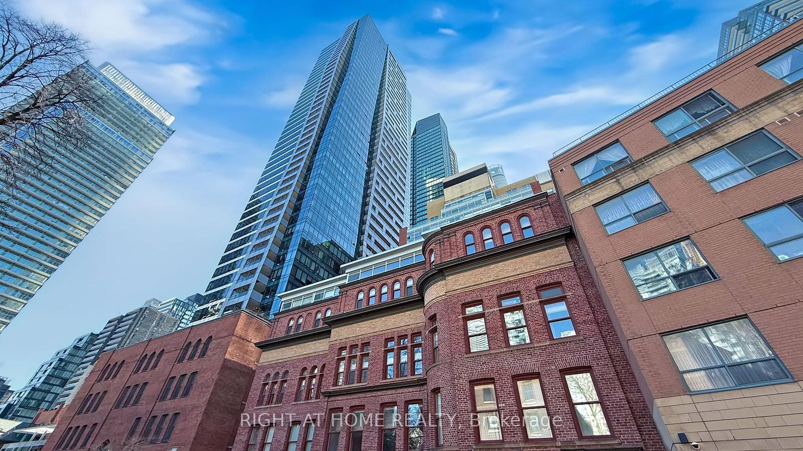 11 St Joseph St, unit 402 for sale