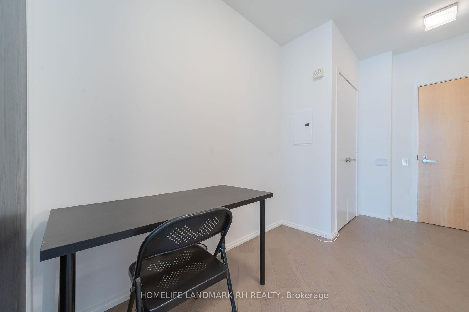 45 Charles St E, unit 2707 for rent