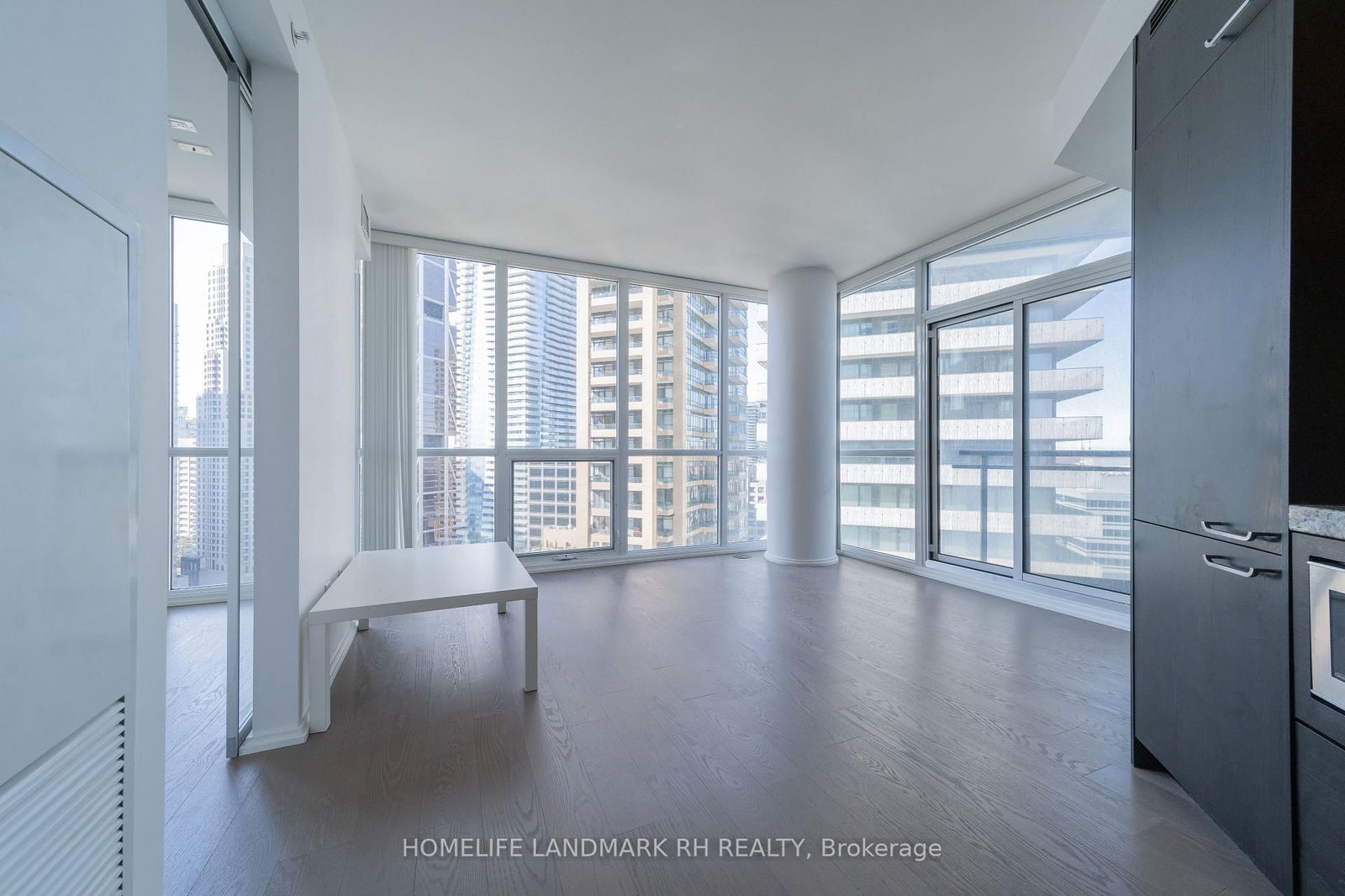 45 Charles St E, unit 2707 for rent