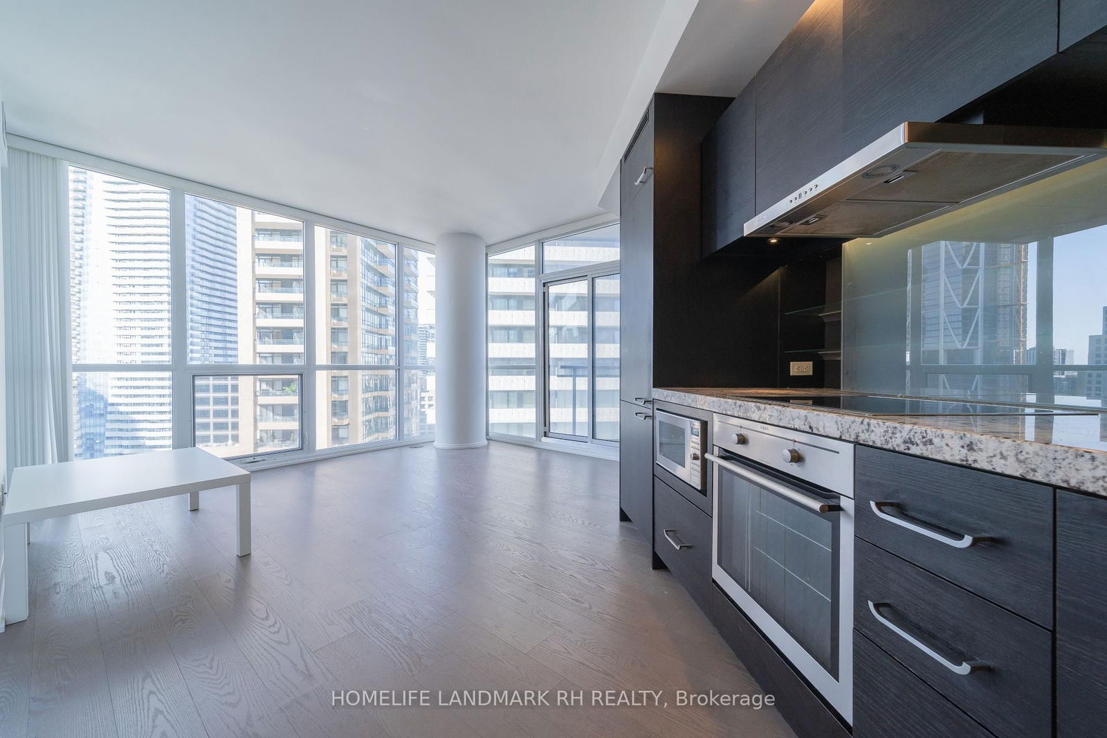 45 Charles St E, unit 2707 for rent