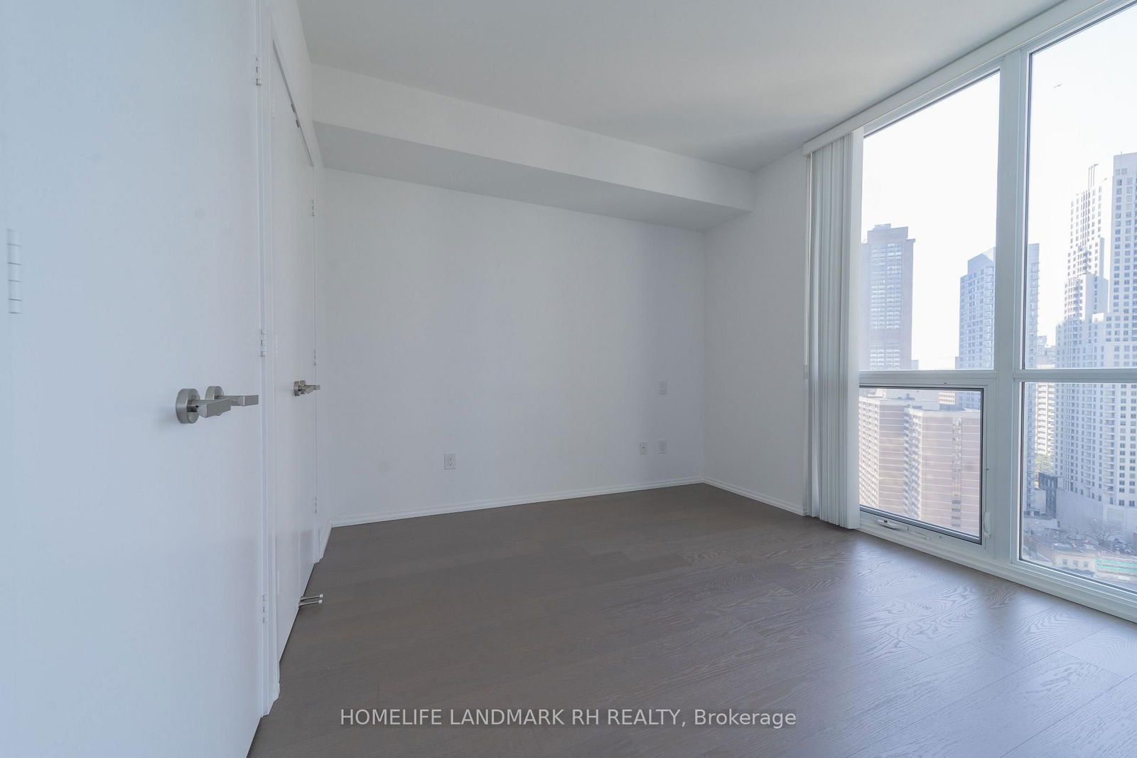 45 Charles St E, unit 2707 for rent