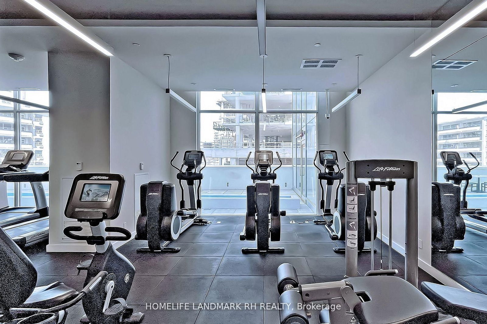 5180 Yonge St, unit 403 for rent