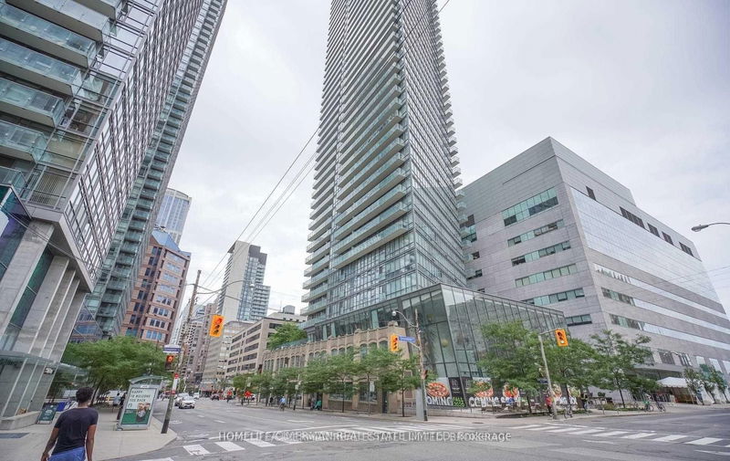 832 Bay St, unit 2610 for rent