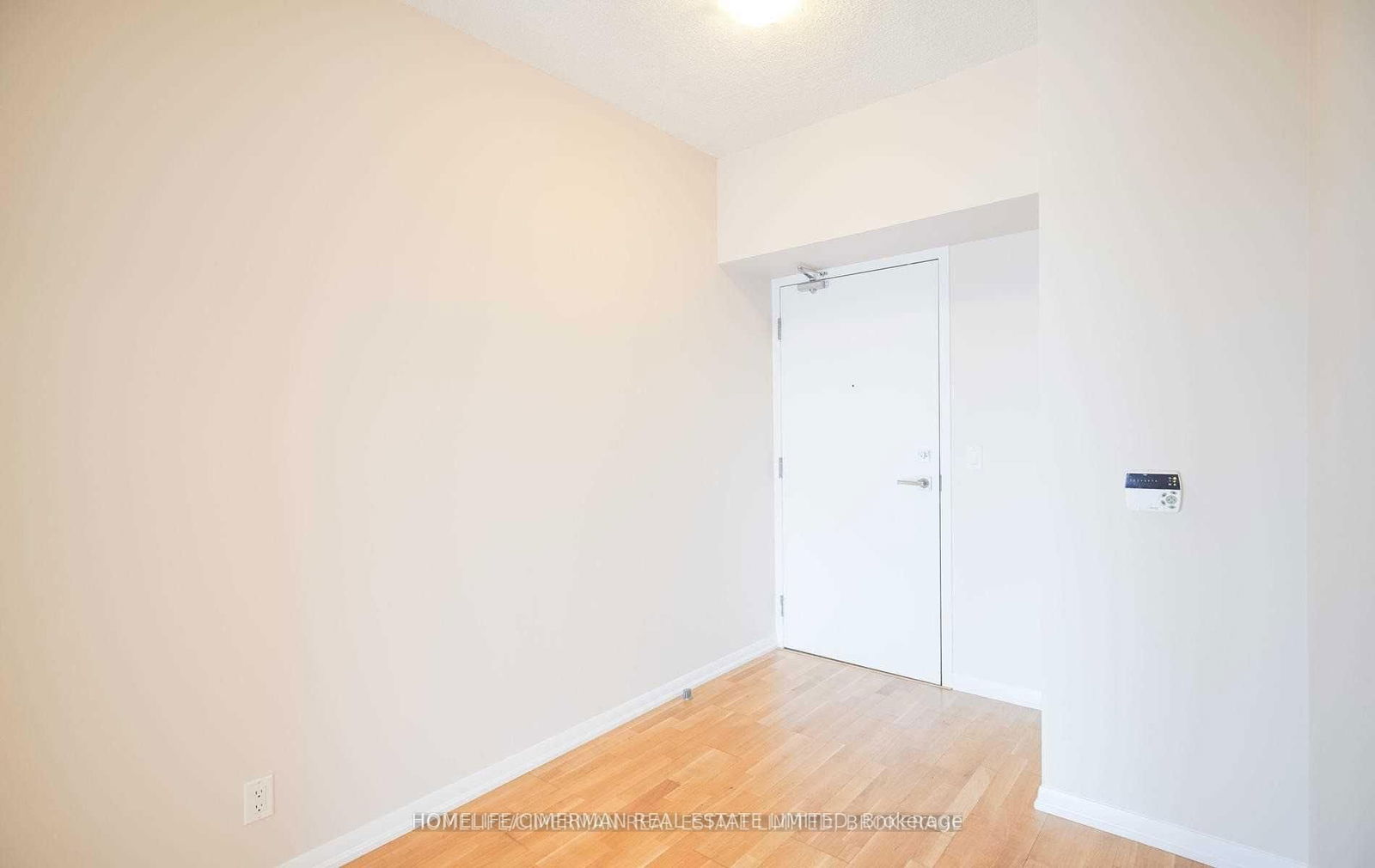 832 Bay St, unit 2610 for rent