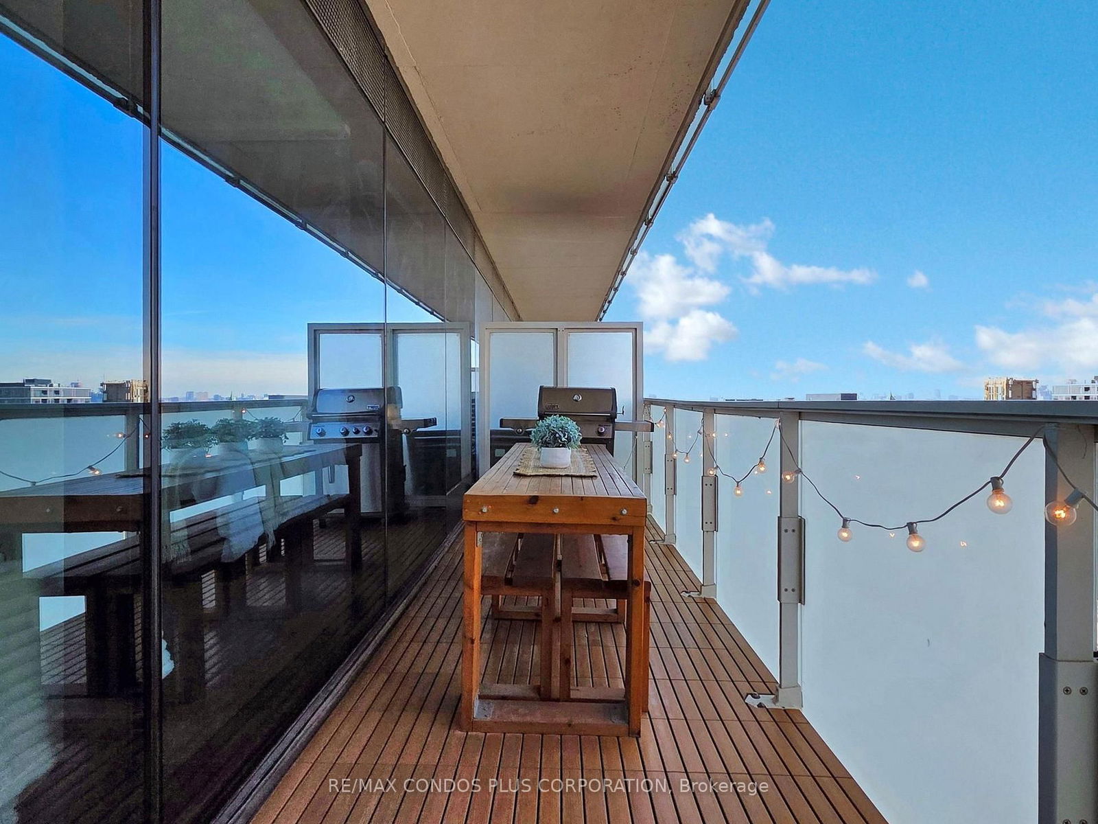 11 Charlotte St, unit 1706 for sale