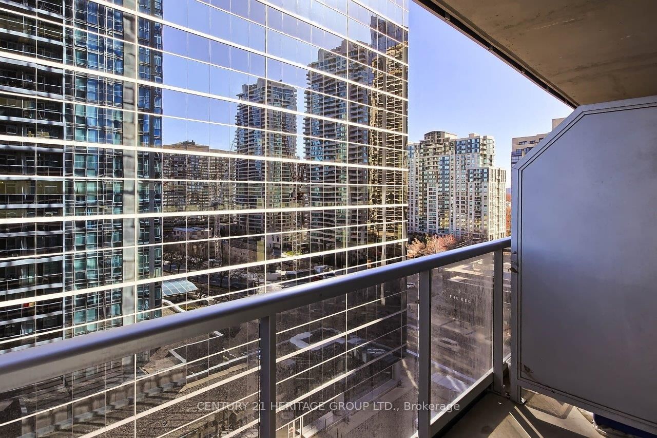 4978 Yonge St, unit 1211 for rent