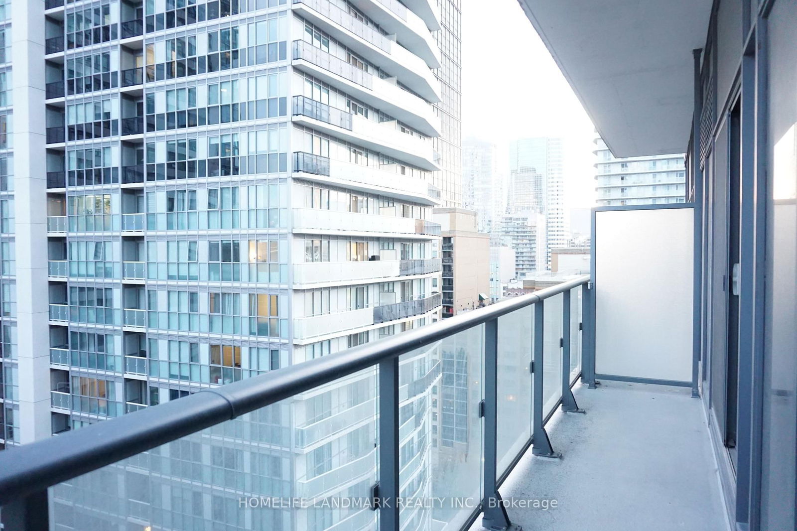 159 Dundas St E, unit 1402 for rent