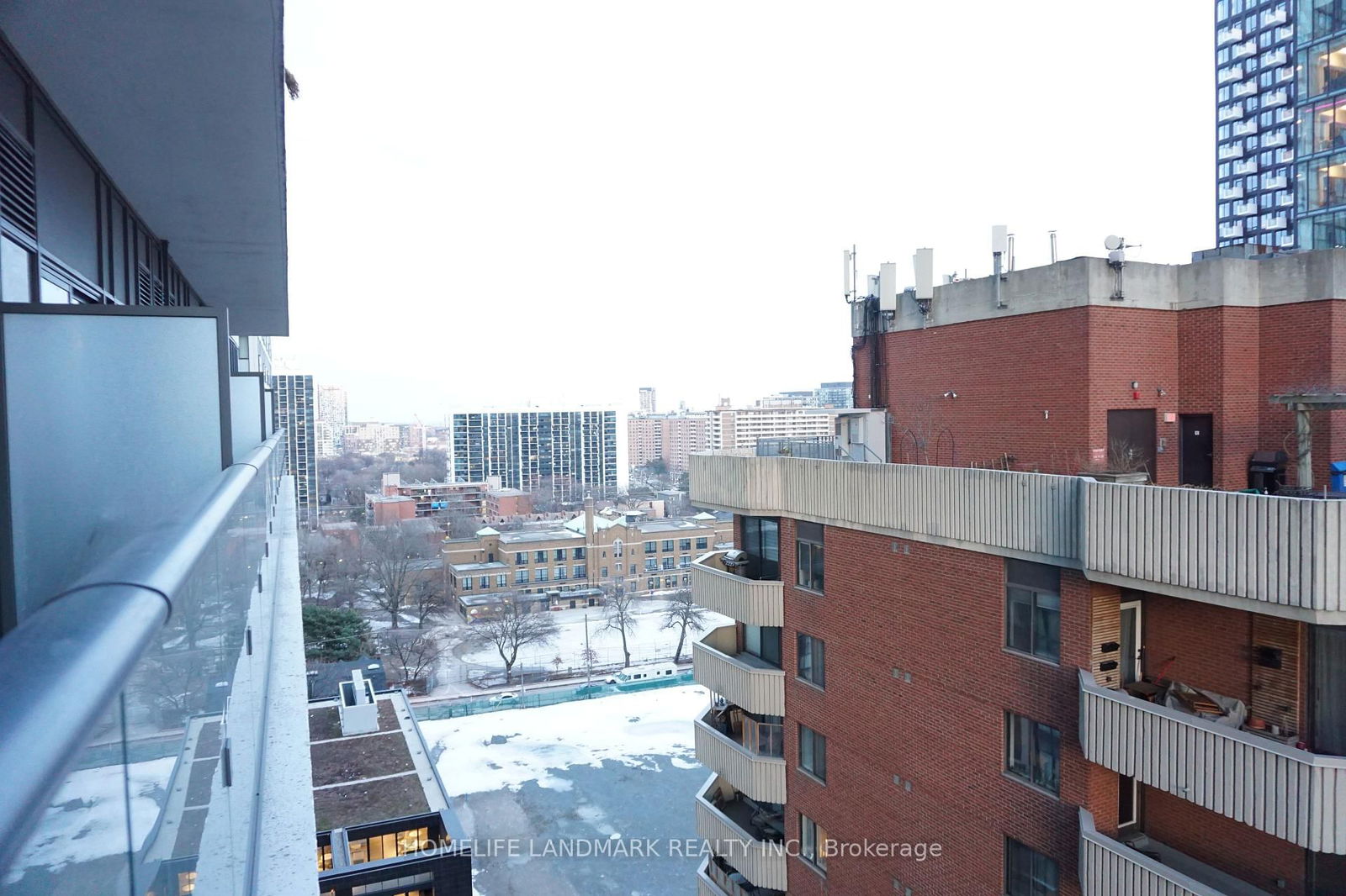 159 Dundas St E, unit 1402 for rent