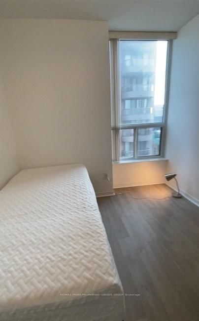 750 Bay St, unit 2802 for rent