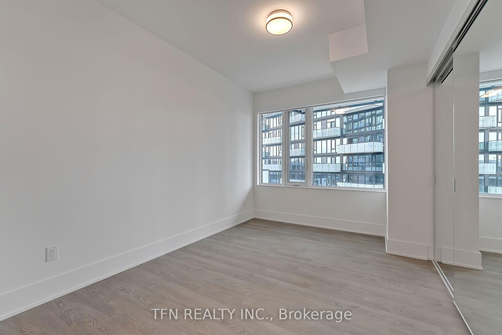 470 Front St W, unit 1412 for rent