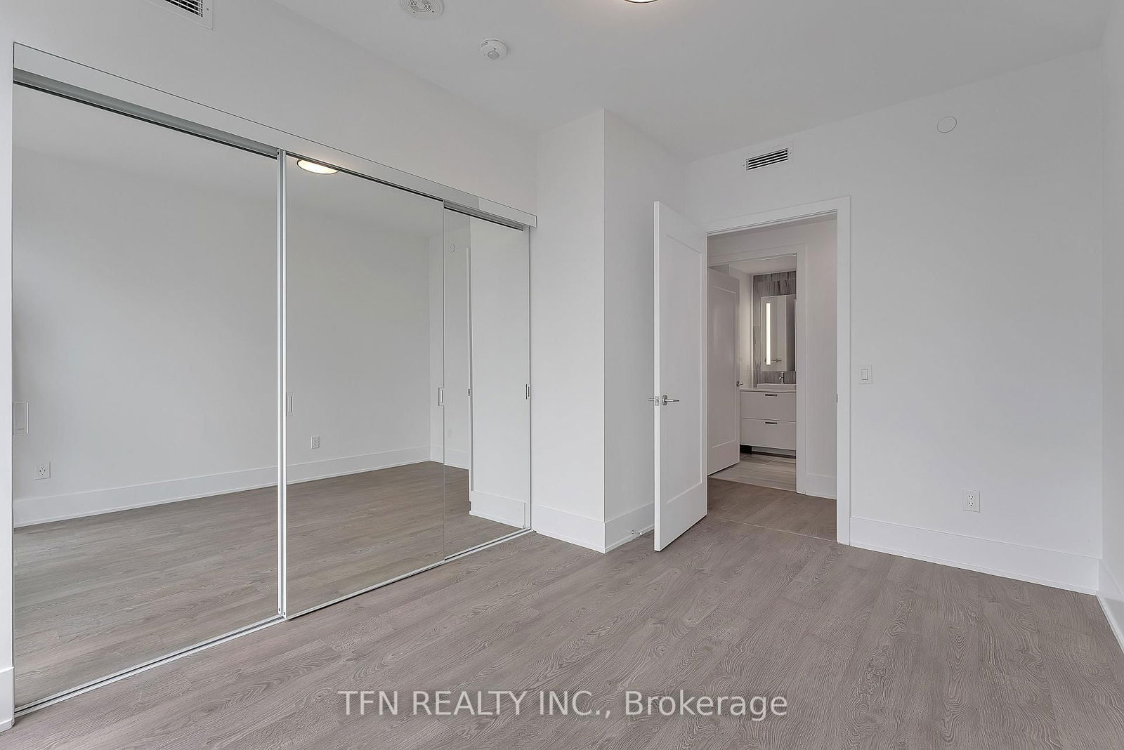 470 Front St W, unit 1412 for rent