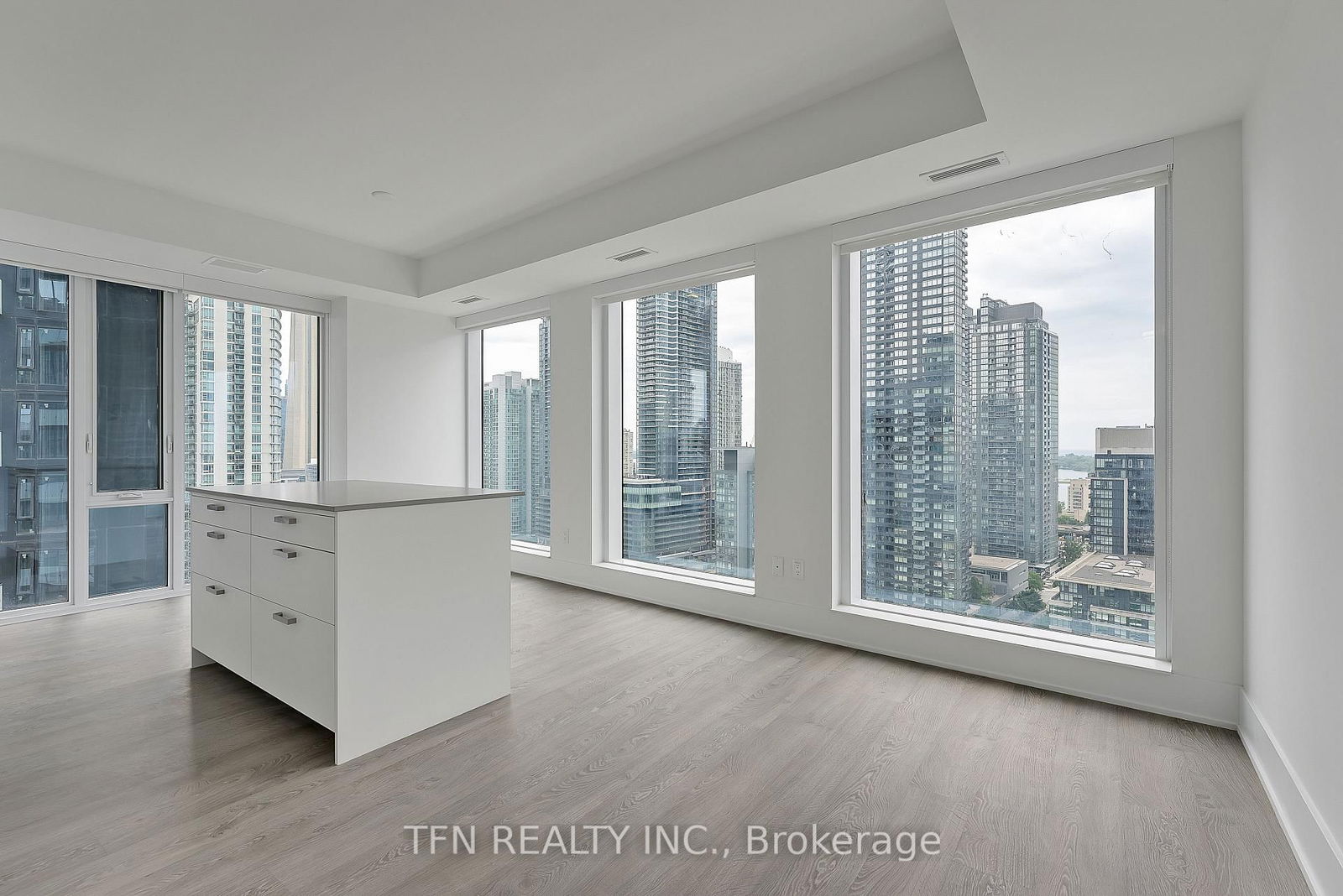 470 Front St W, unit 1412 for rent