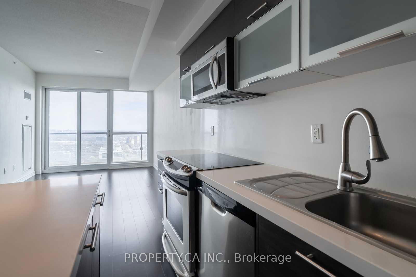 386 Yonge St, unit 4403 for rent