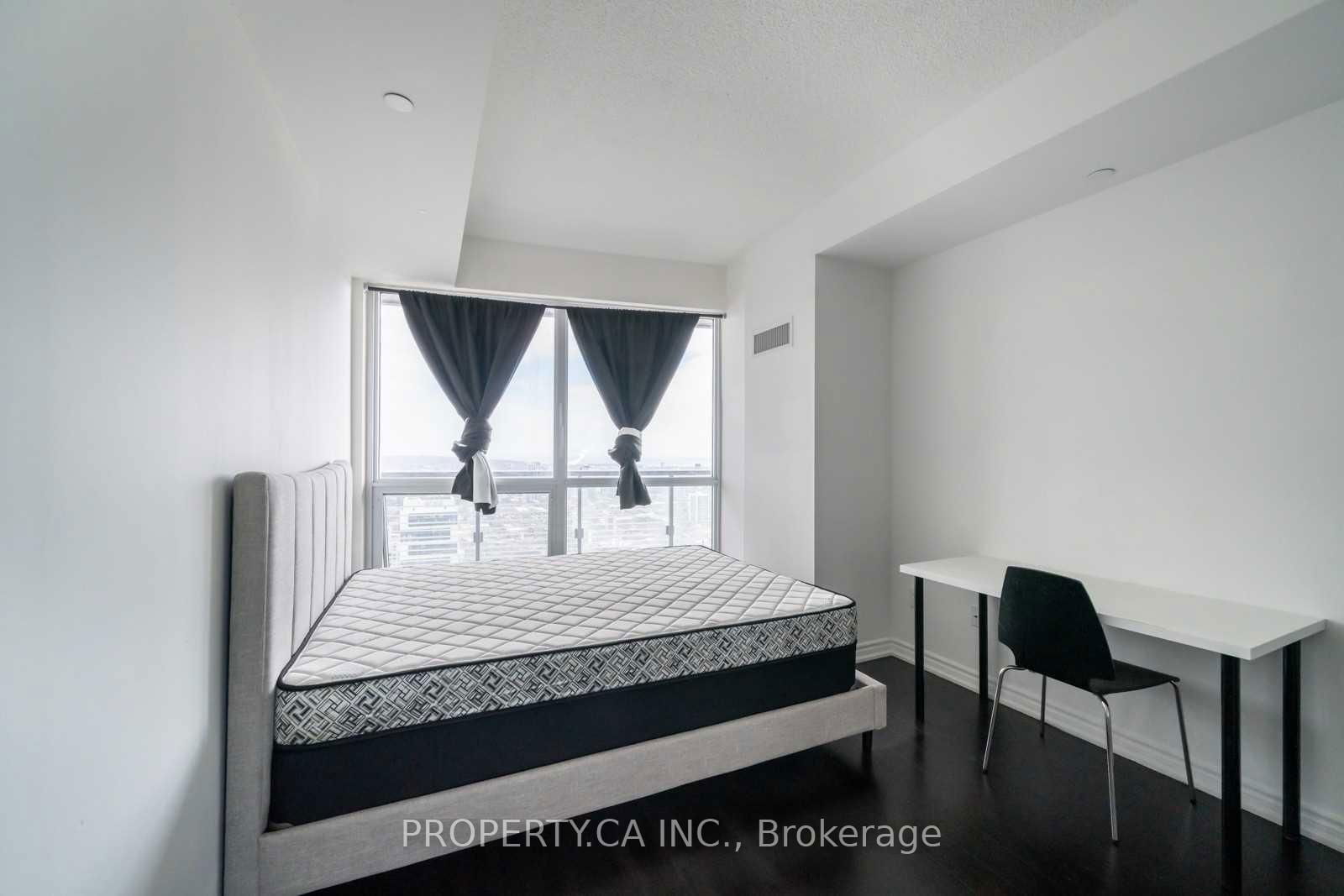 386 Yonge St, unit 4403 for rent