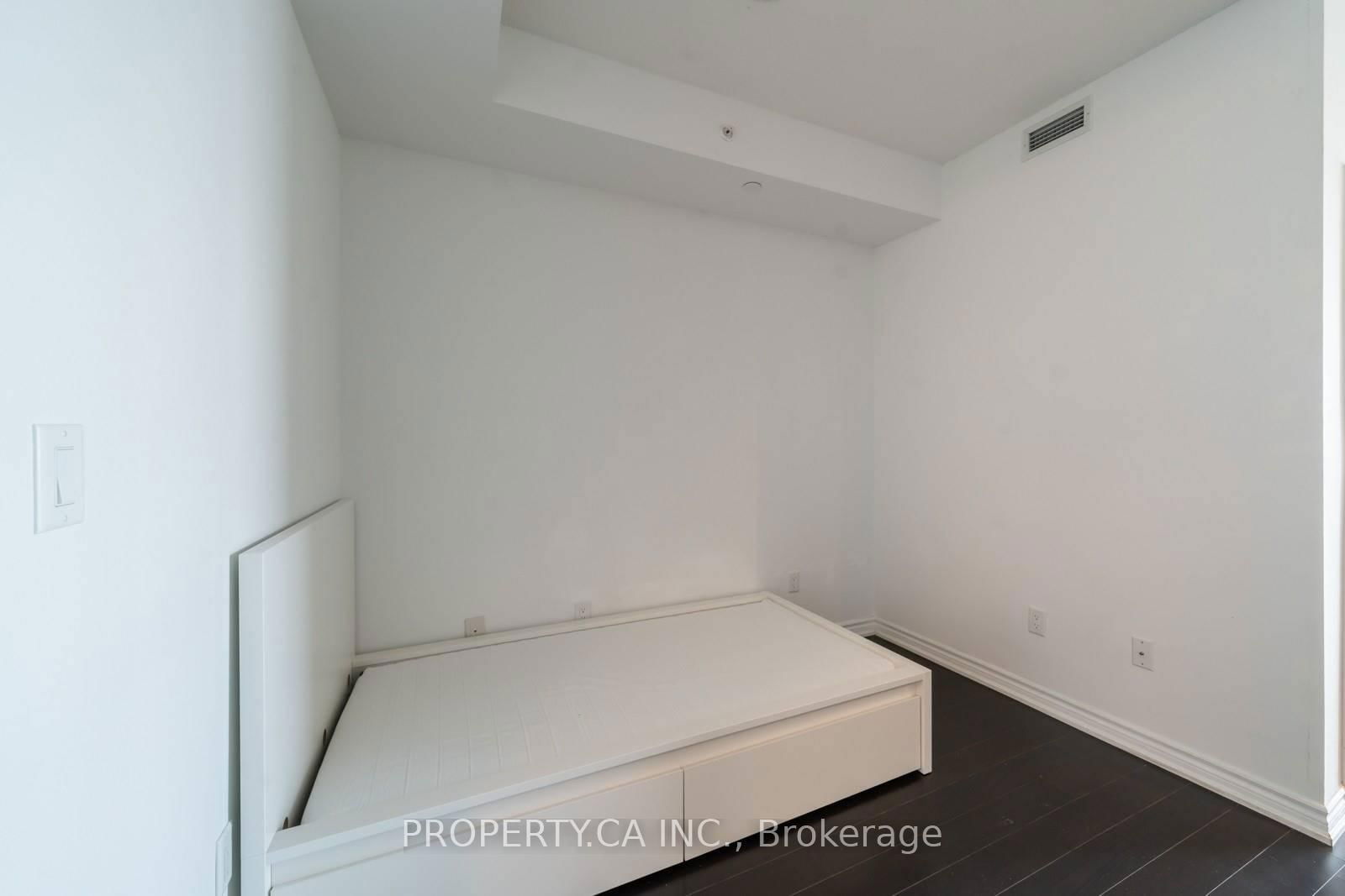 386 Yonge St, unit 4403 for rent