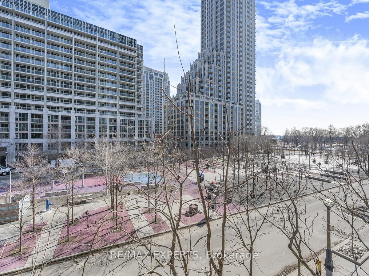 209 Fort York Blvd, unit 379 for rent