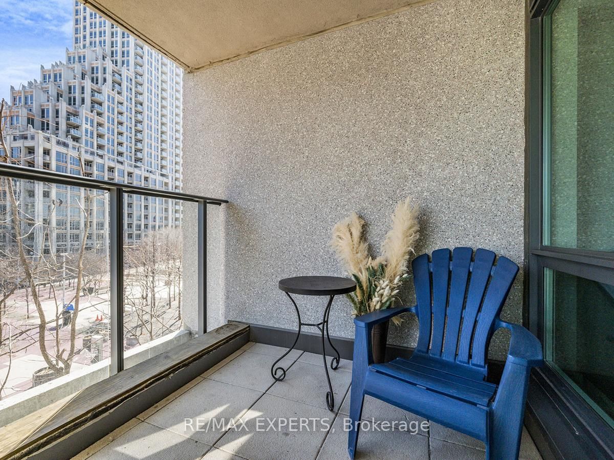 209 Fort York Blvd, unit 379 for rent