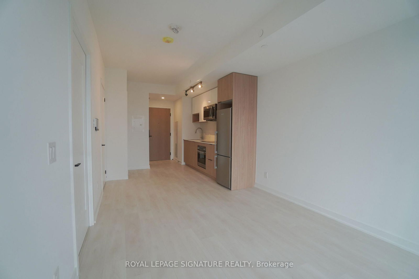 5 Defries St, unit 2911 for rent