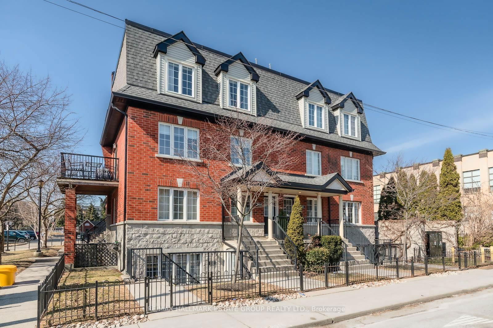 262 St Helens Ave, unit 202 for sale