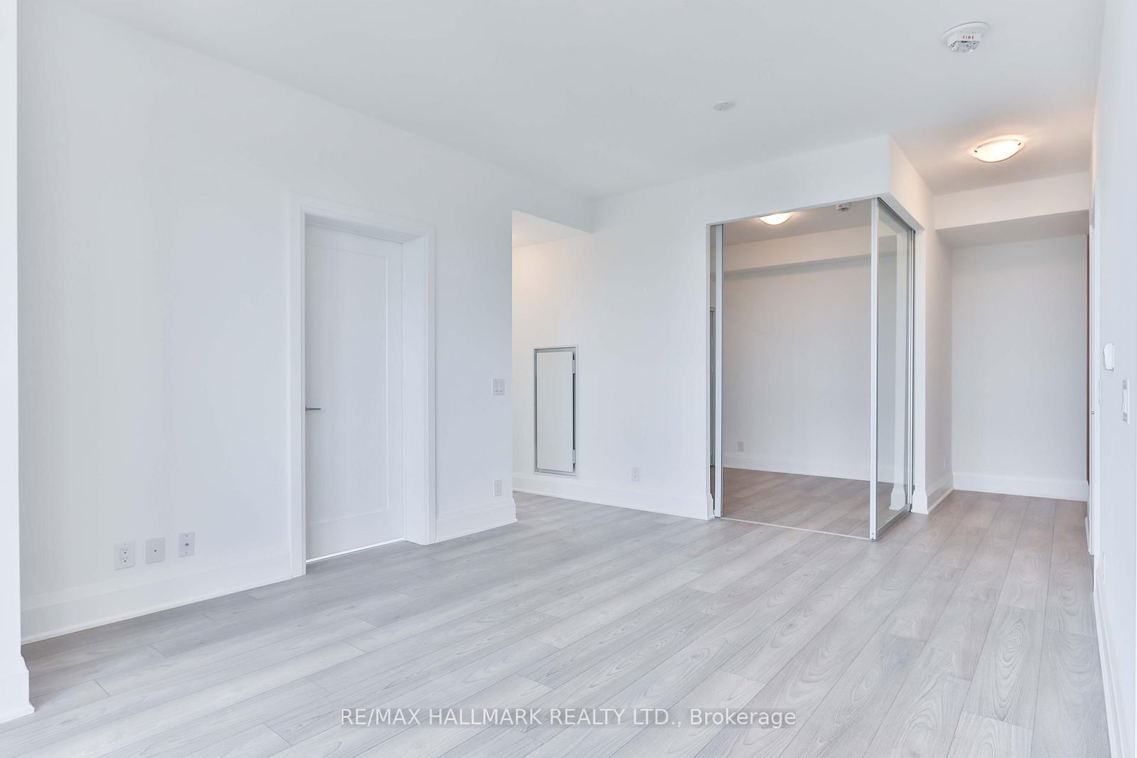 120 Parliament St, unit 1708 for rent