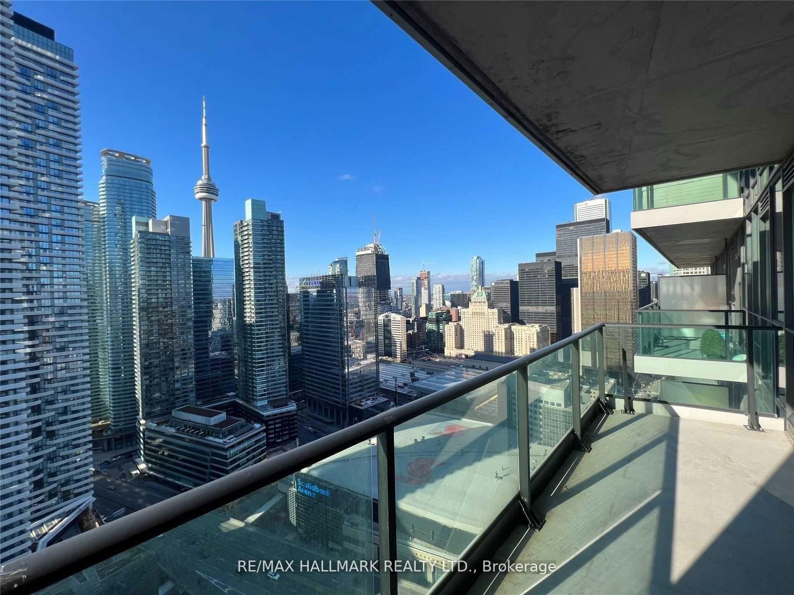 33 Bay St, unit 4013 for rent