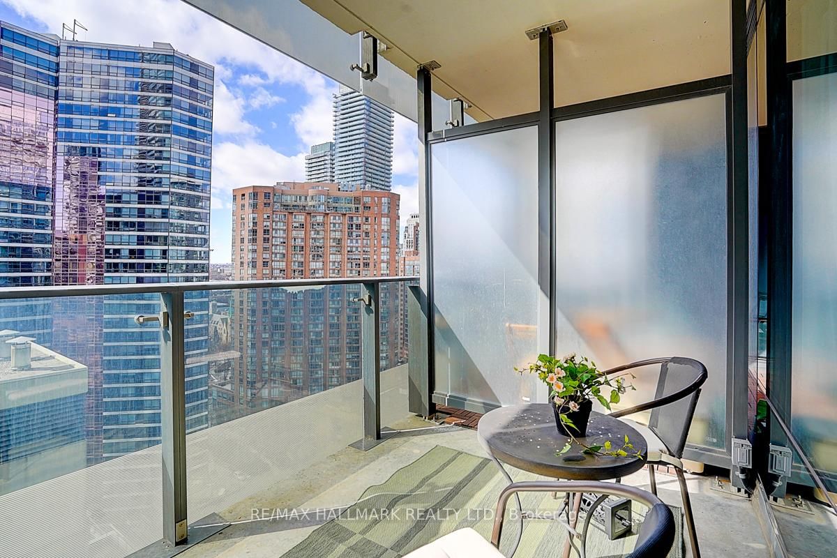 5 St Joseph St, unit 1806 for sale