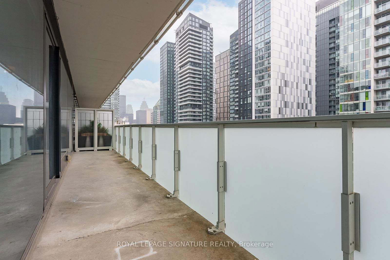 11 Charlotte St, unit 2201 for sale