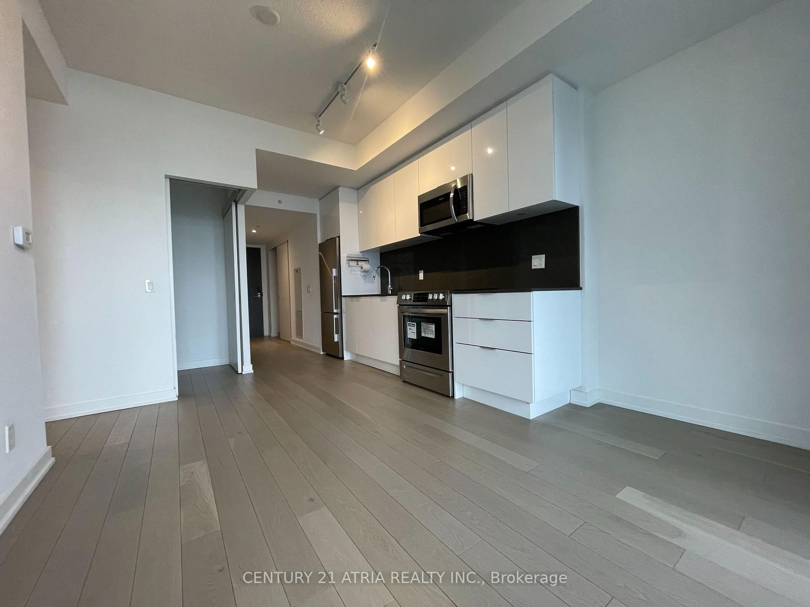 25 Richmond St E, unit 2804 for rent