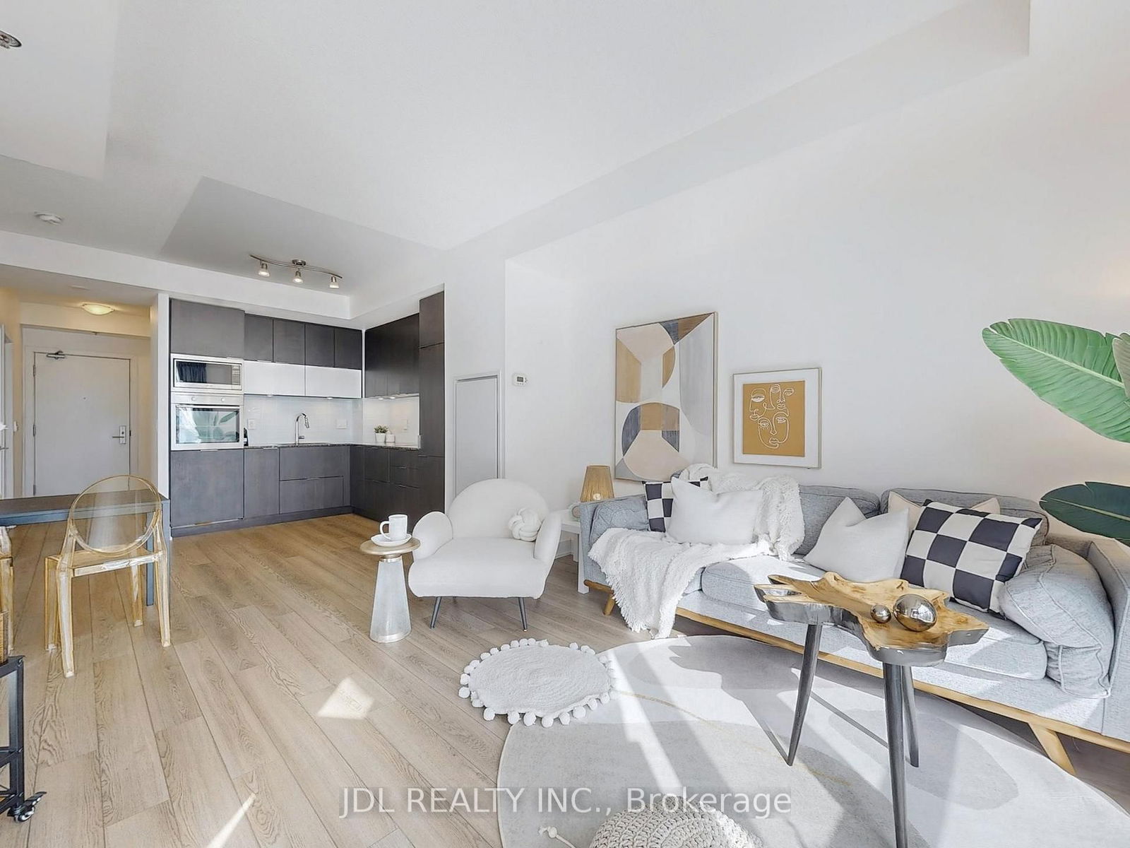 318 Richmond St W, unit 3107 for sale