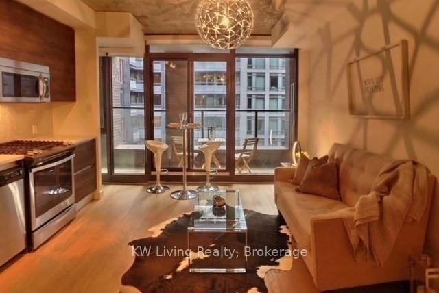 111 Bathurst St, unit 420 for rent