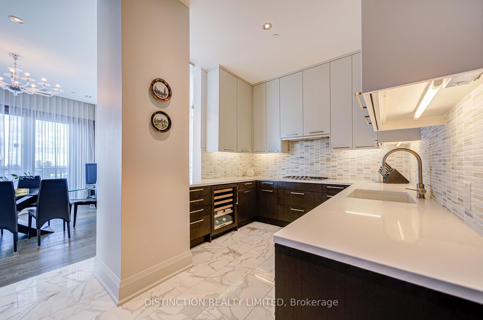 77 Charles St W, unit 1603 for sale