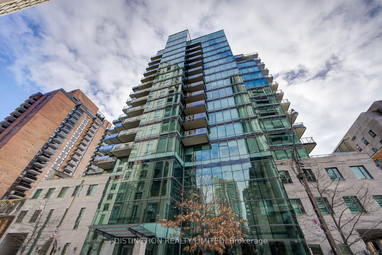 77 Charles St W, unit 1603 for sale