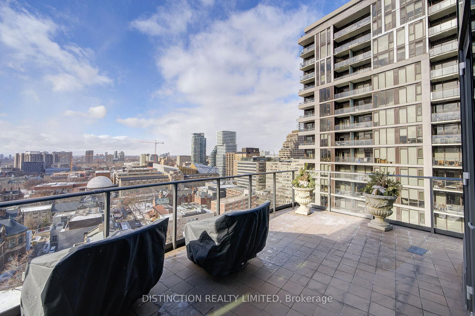 77 Charles St W, unit 1603 for sale