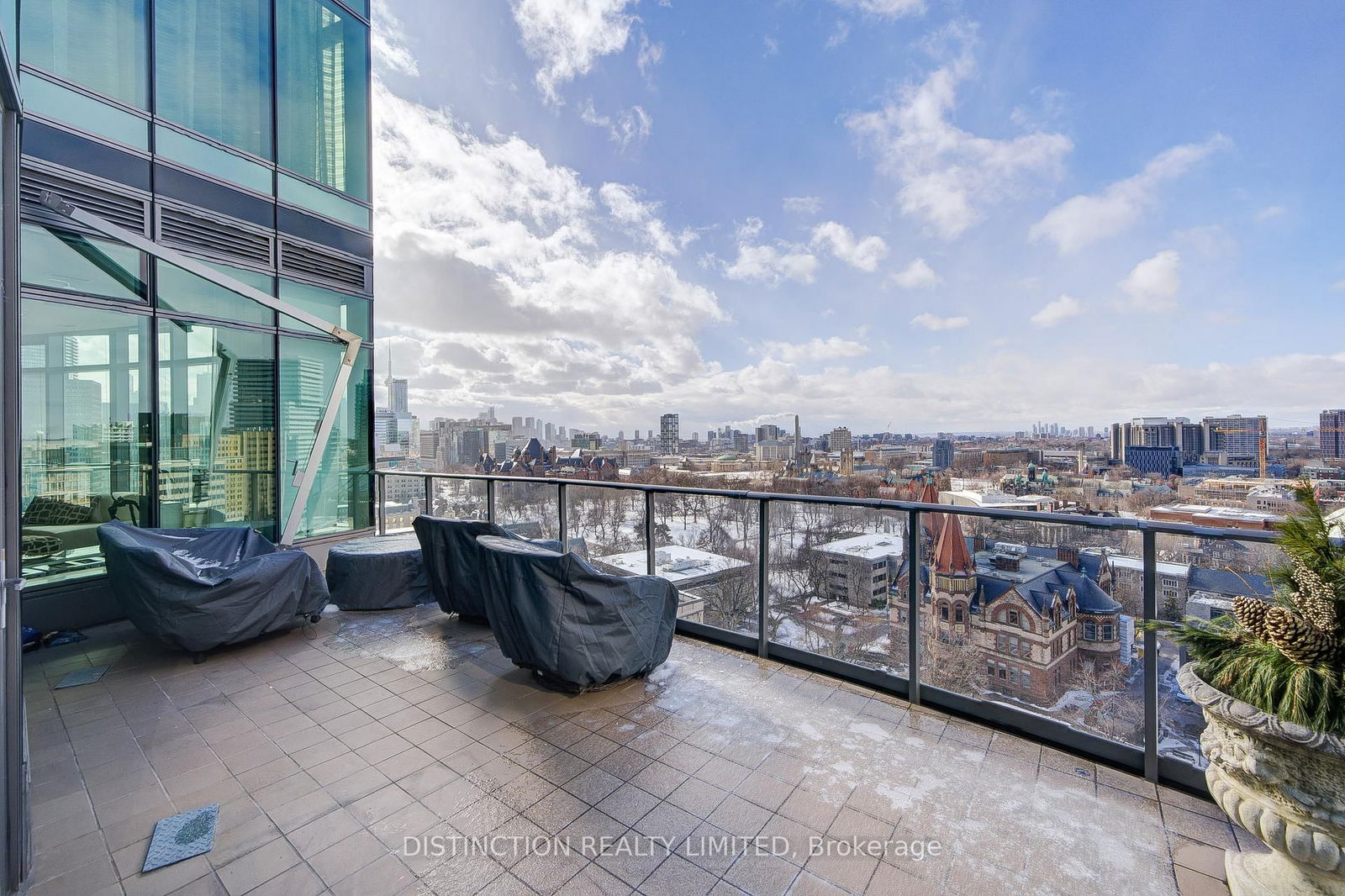 77 Charles St W, unit 1603 for sale