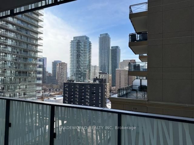 42 Charles St E, unit 1205 for rent