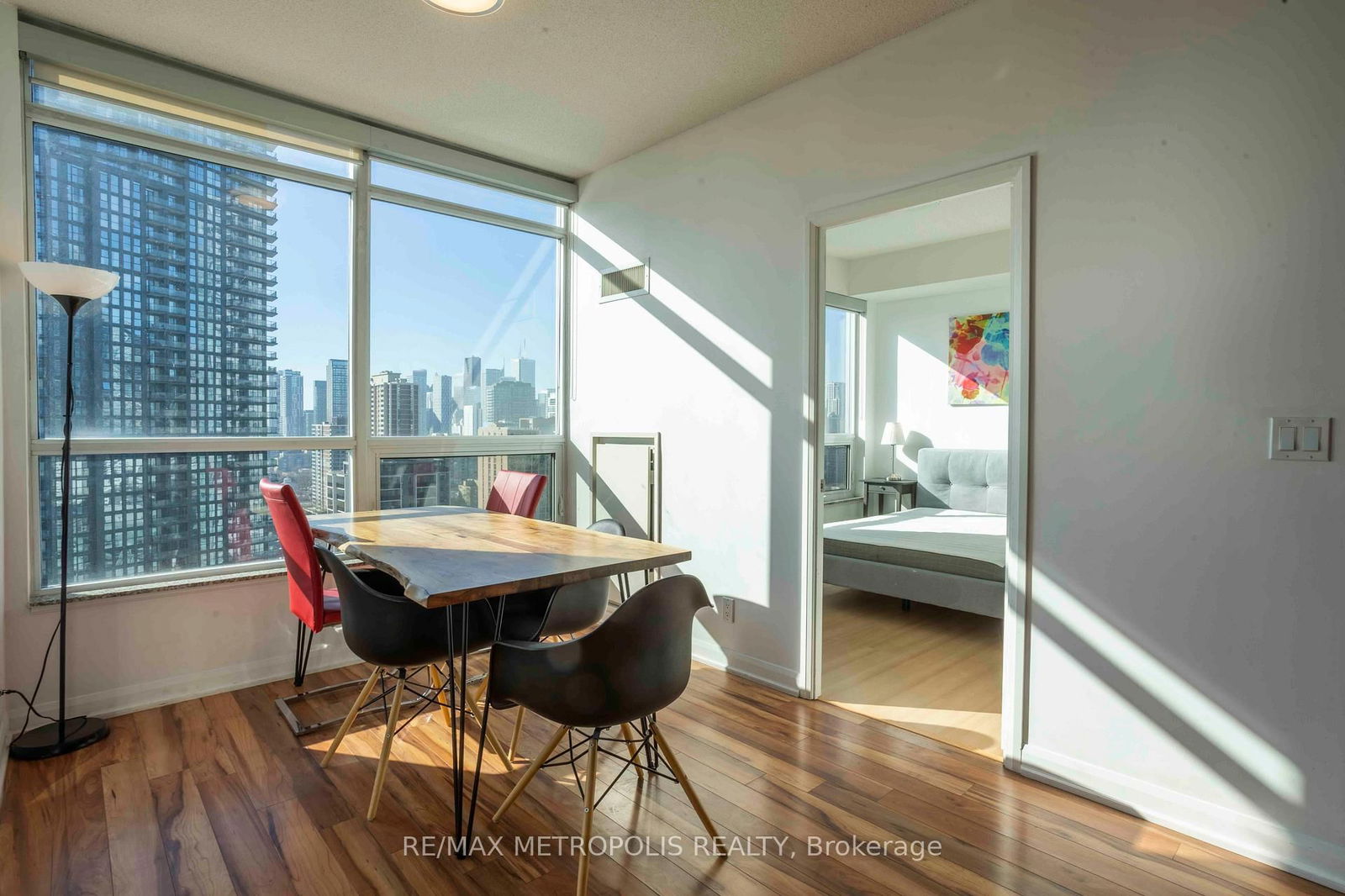 500 Sherbourne St, unit 1704 for sale