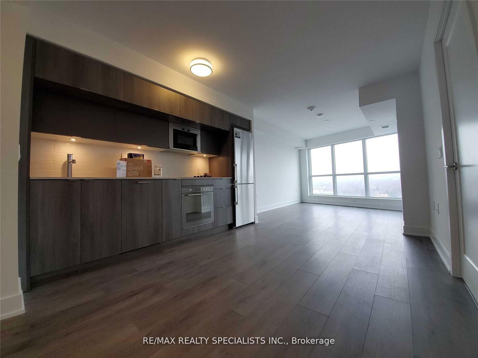 585 Bloor St E, unit 915 for rent